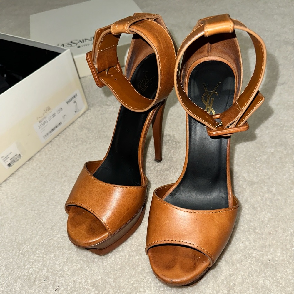 Yves Saint Laurent Woodstock 37.5